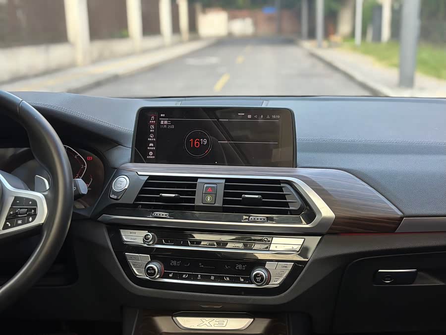 BMW X3 2021 immagine di auto #18