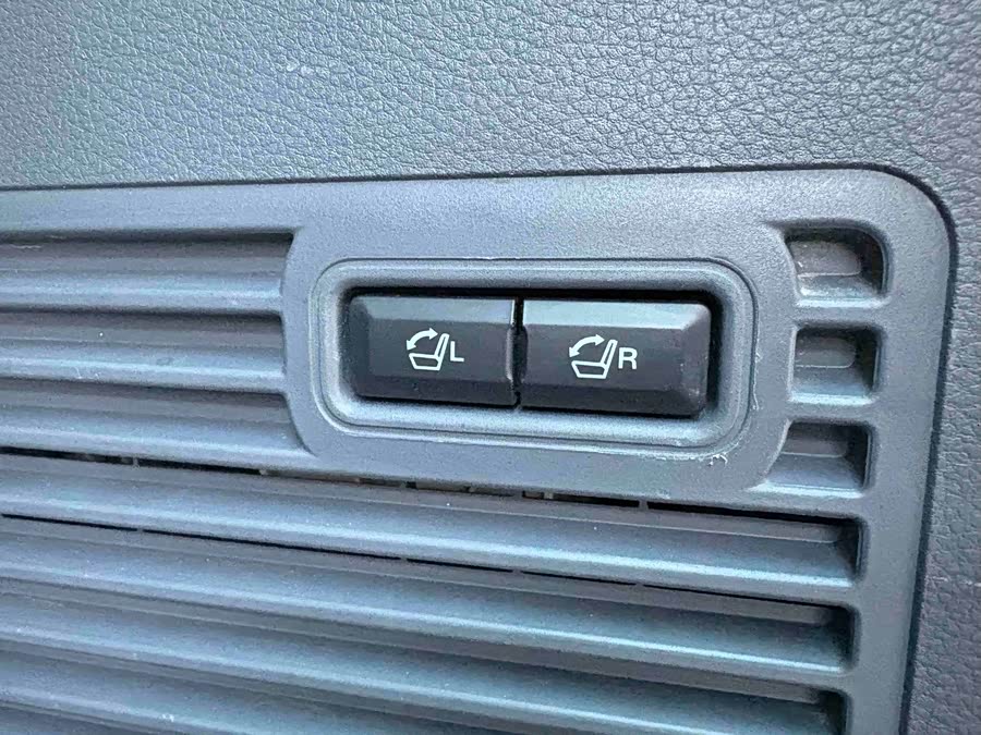 Ford Everest 2017 car image #18