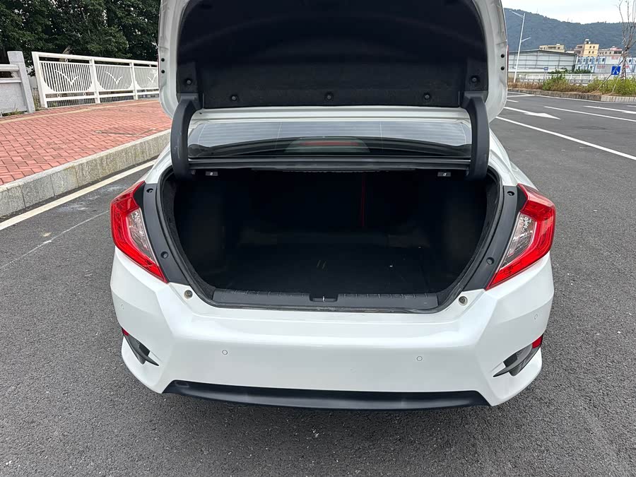 Honda Civic 2021 car image #18