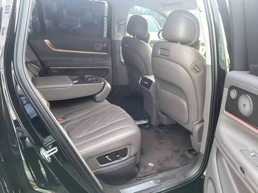 2024 car image #18