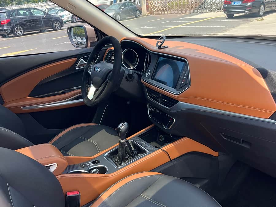 众泰 众泰T300 2017 汽车图片 #18