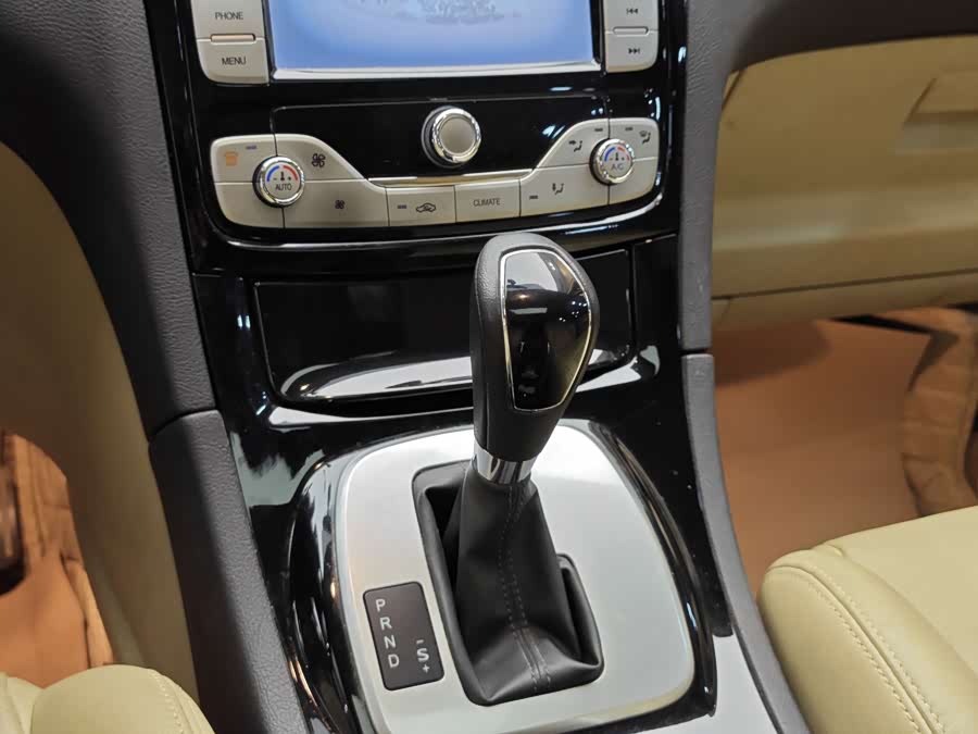 Ford S-MAX 2012 #18 Ford S-MAX 2012 car image #18