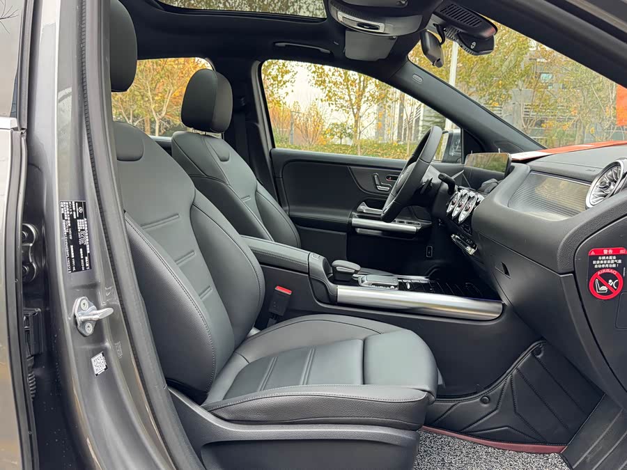 Mercedes-Benz GLA Class 2023 #18 Mercedes-Benz GLA Class 2023 car image #18