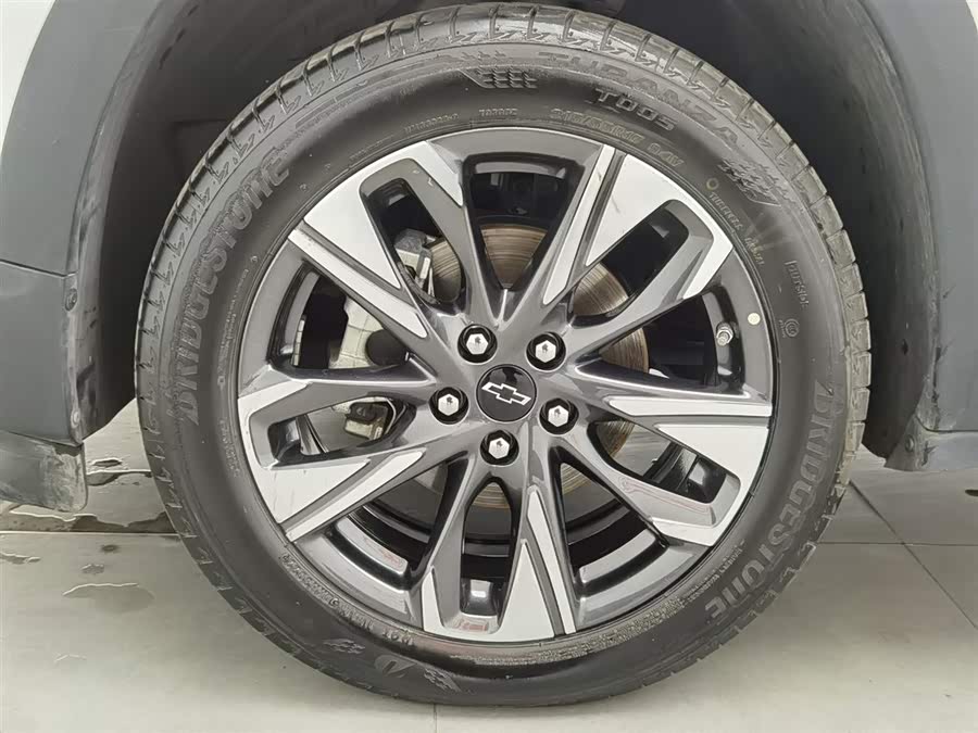 Chevrolet Tracker 2022 immagine di auto #18