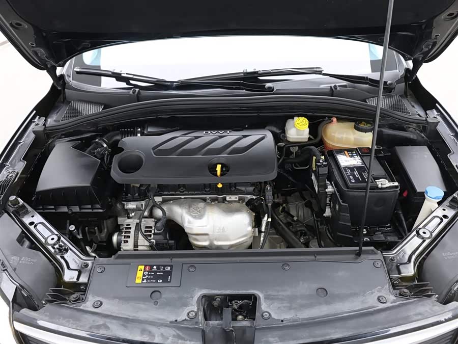 Roewe i5 2020 #18 Roewe i5 2020 car image #18