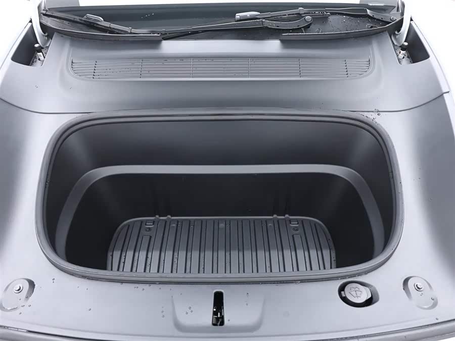 特斯拉 Model Y L 2025 汽车图片 #18