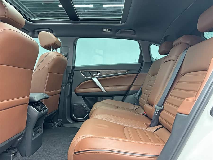 Honda UR-V 2018 immagine di auto #18