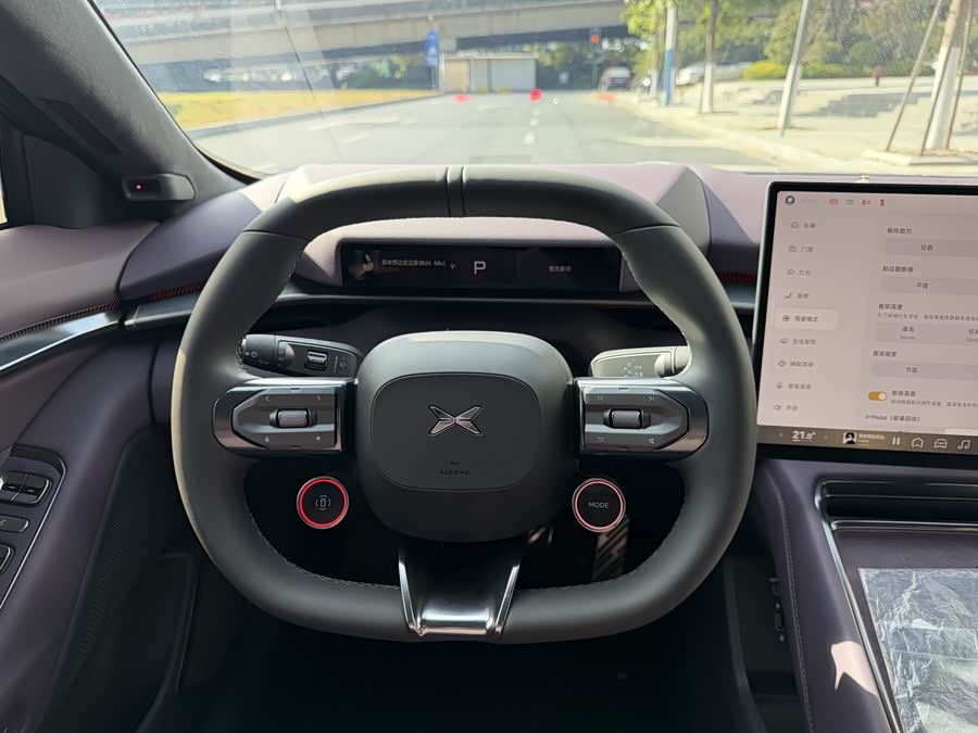 小鹏 小鹏P7 2025 汽车图片 #18
