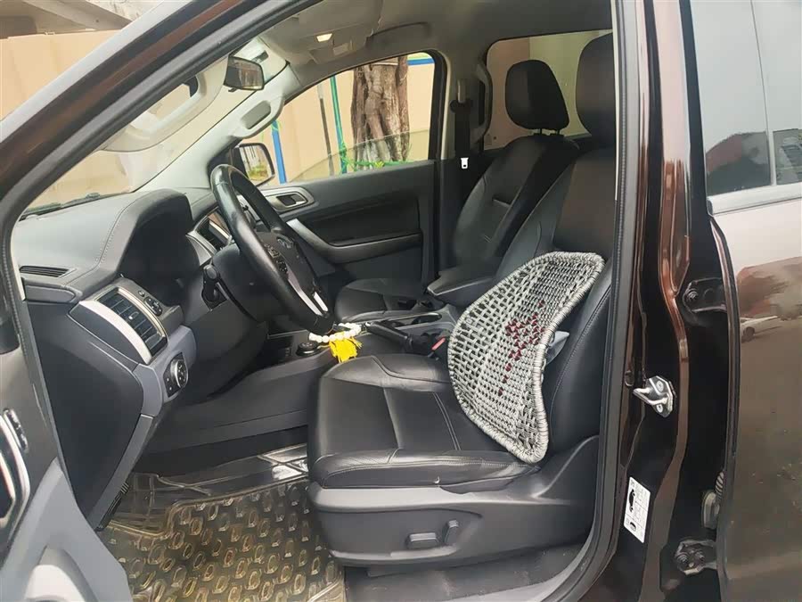 Ford Everest 2016 car image #18