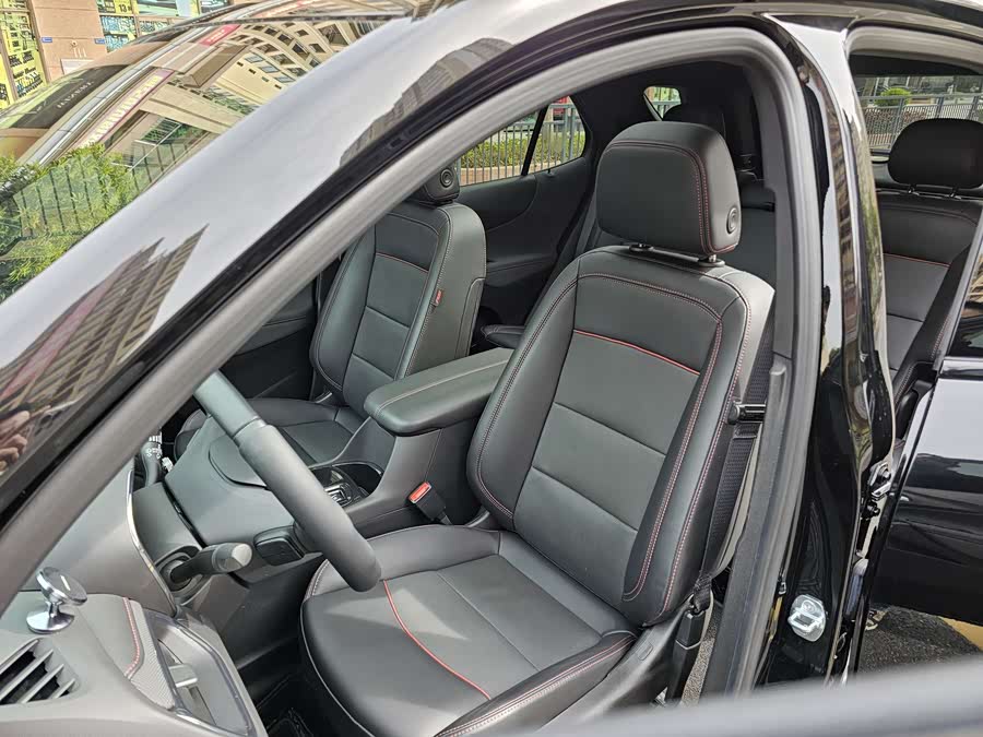 Chevrolet Equinox 2023 car image #18