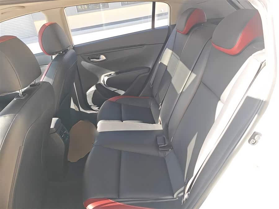 Kia Rio Cross 2018 صورة سيارة #18