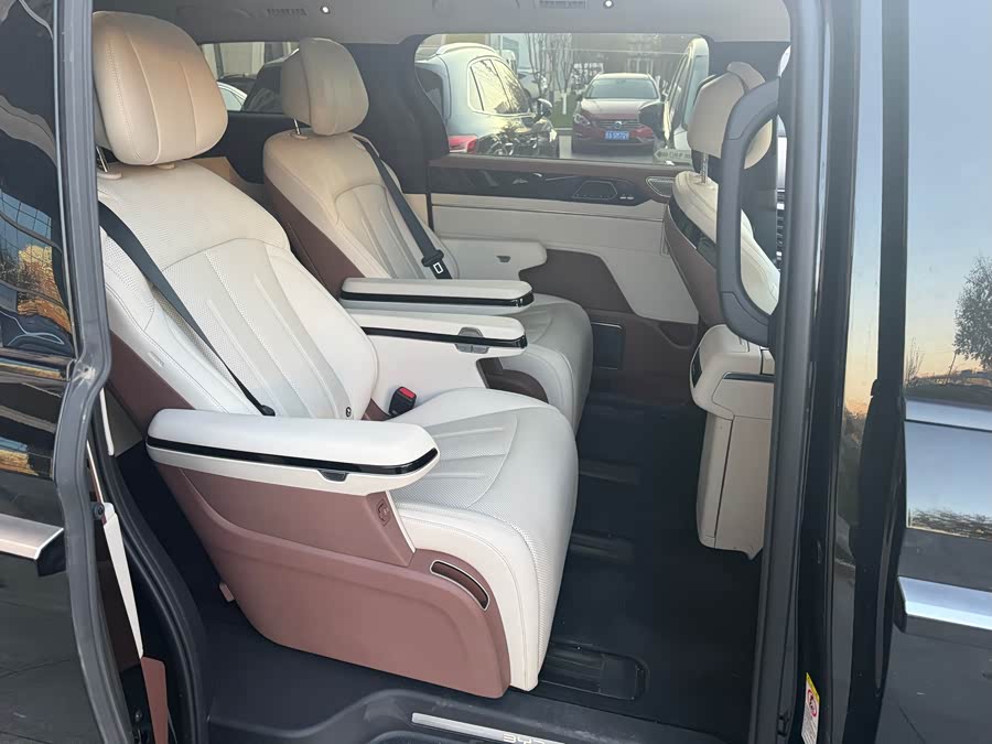 BYD Xia 2025 #18 BYD Xia 2025 car image #18