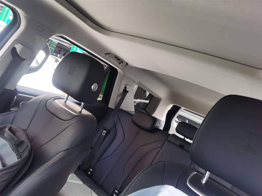 Tank 400 2024 imagen de coche #18