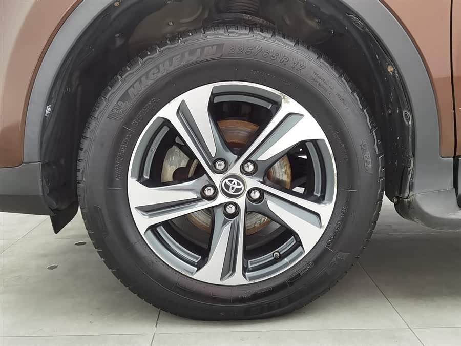 丰田 RAV4荣放 2015 汽车图片 #18