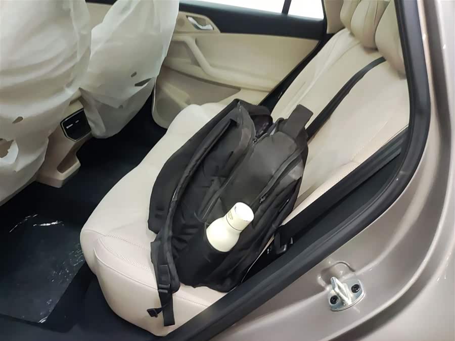 Roewe D5X DMH 2025 car image #18