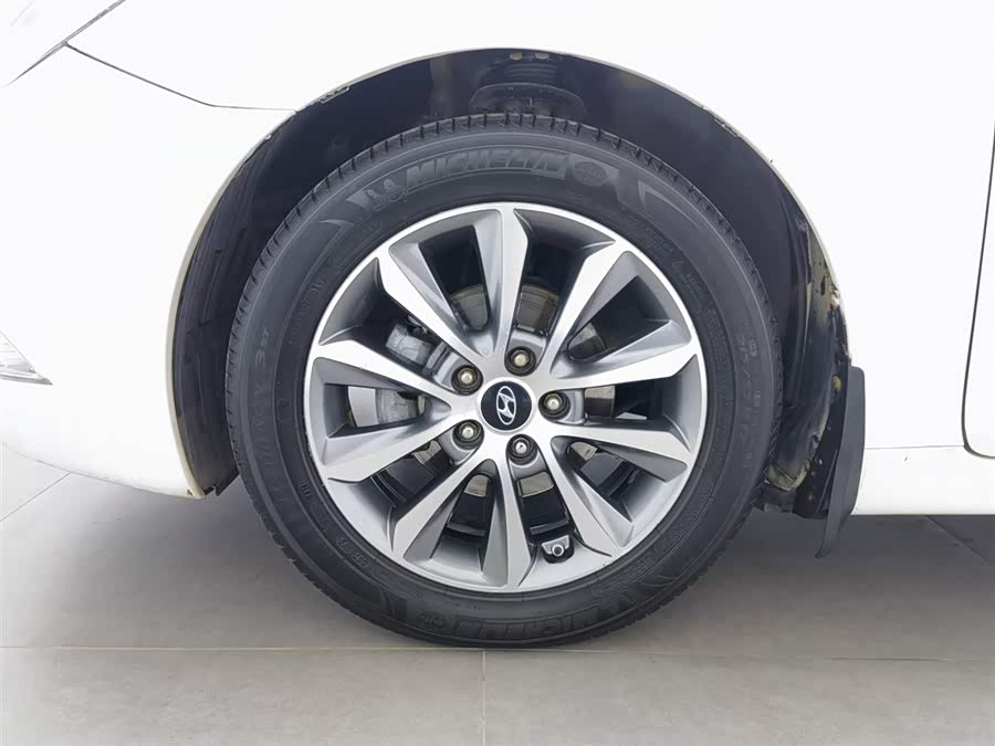 Hyundai Sonata 2013 car image #18