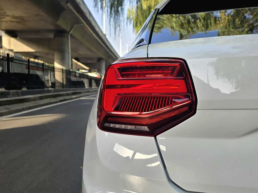 Audi Q2L 2022 car image #18