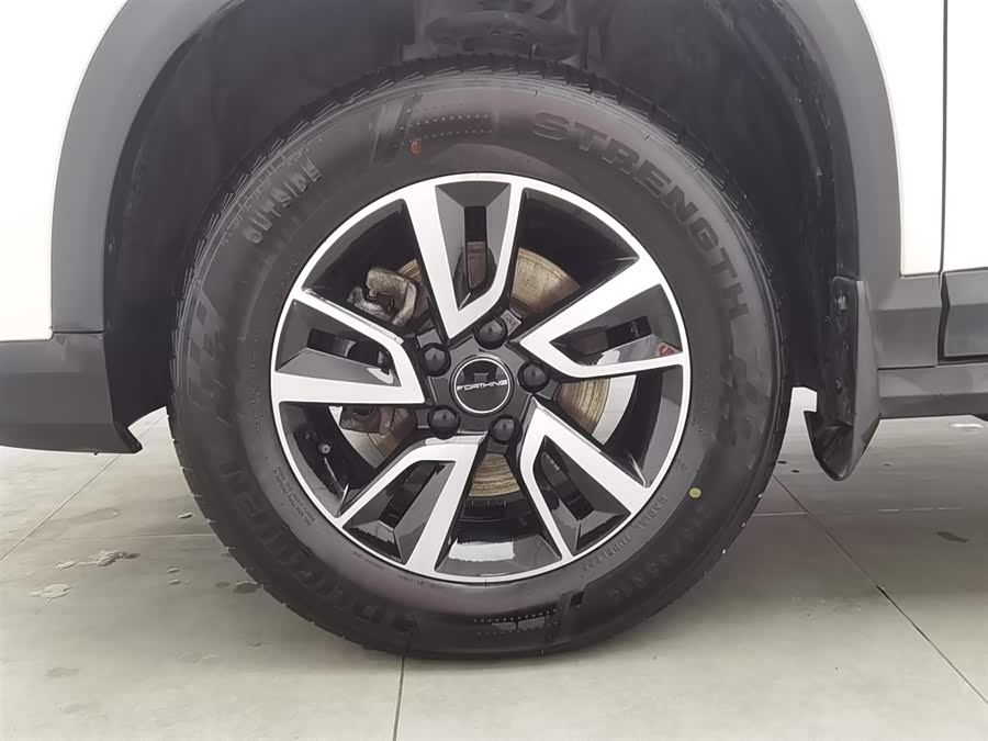 T5 2023 car image #18