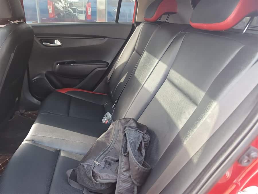 Kia Rio Cross 2019 صورة سيارة #18