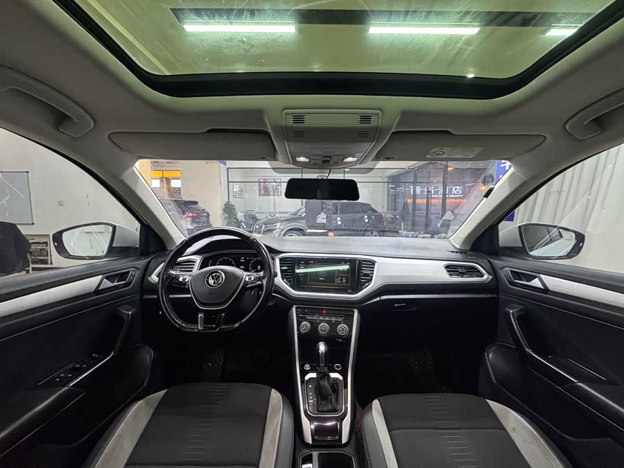 Volkswagen T-Roc 2022 #18 Volkswagen T-Roc 2022 car image #18