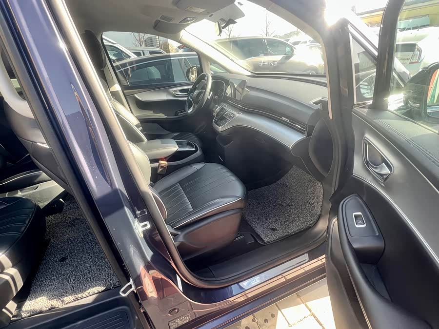 荣威 荣威iMAX8 2022 汽车图片 #18