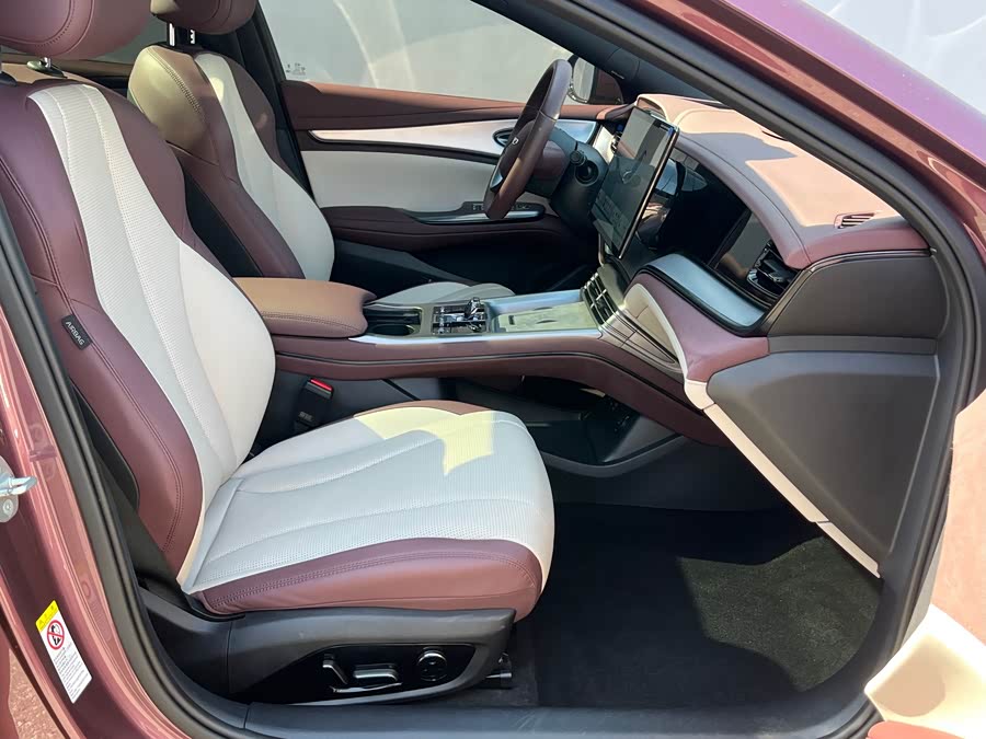 BYD Seal 07 DM-i 2025 car image #18