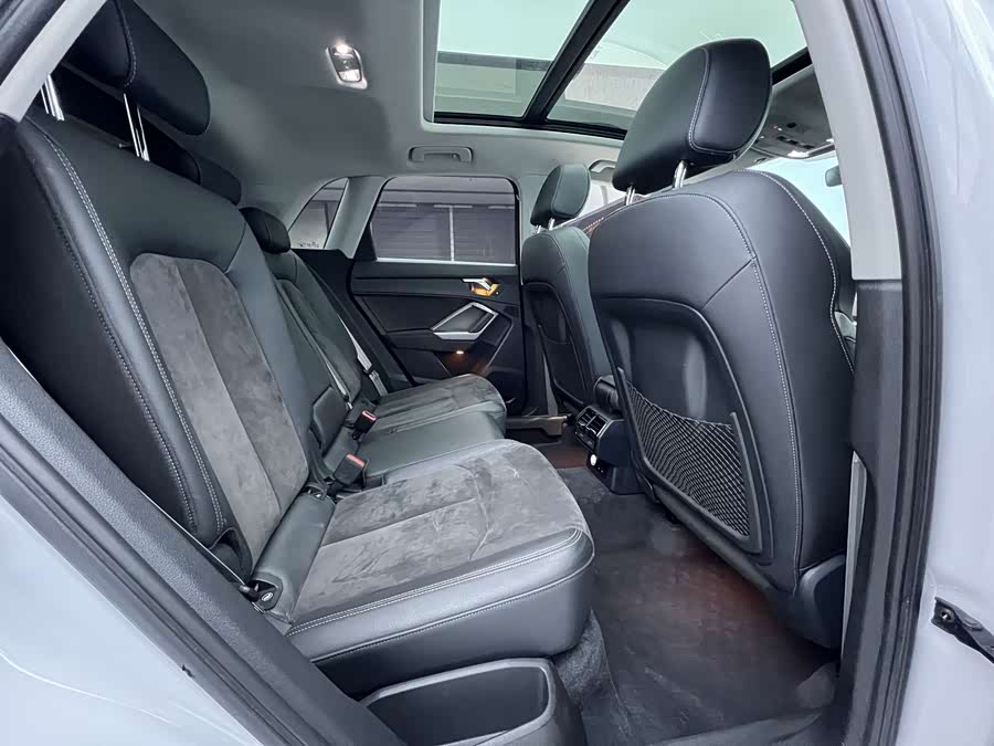 Audi Q3 2022 car image #18