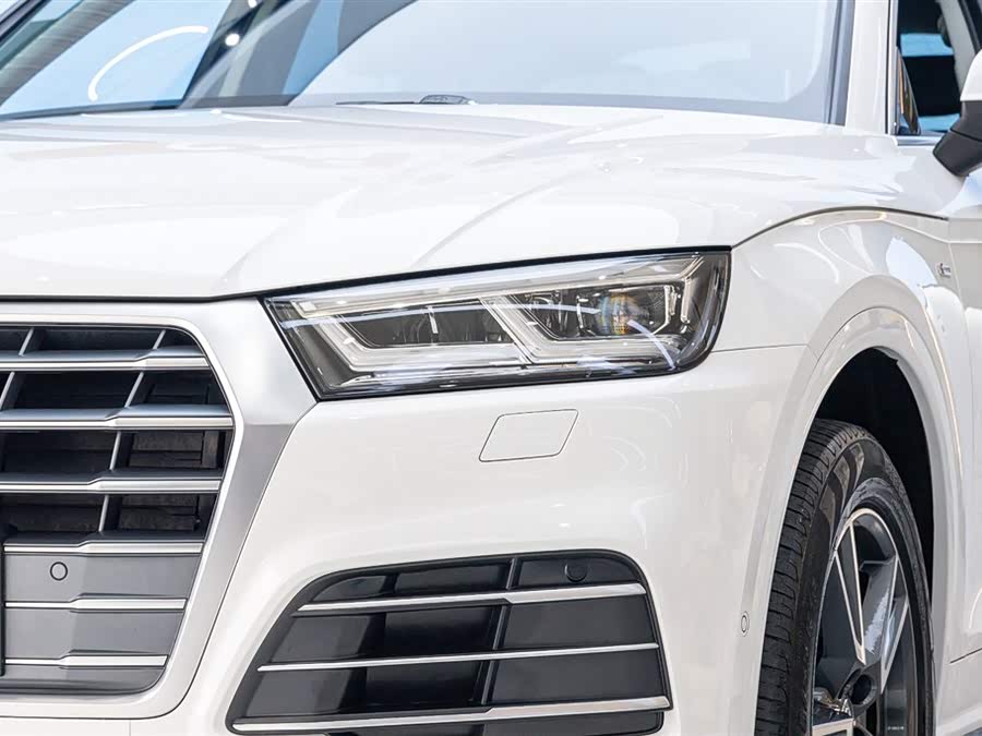 Audi Q5L 2020 car image #18