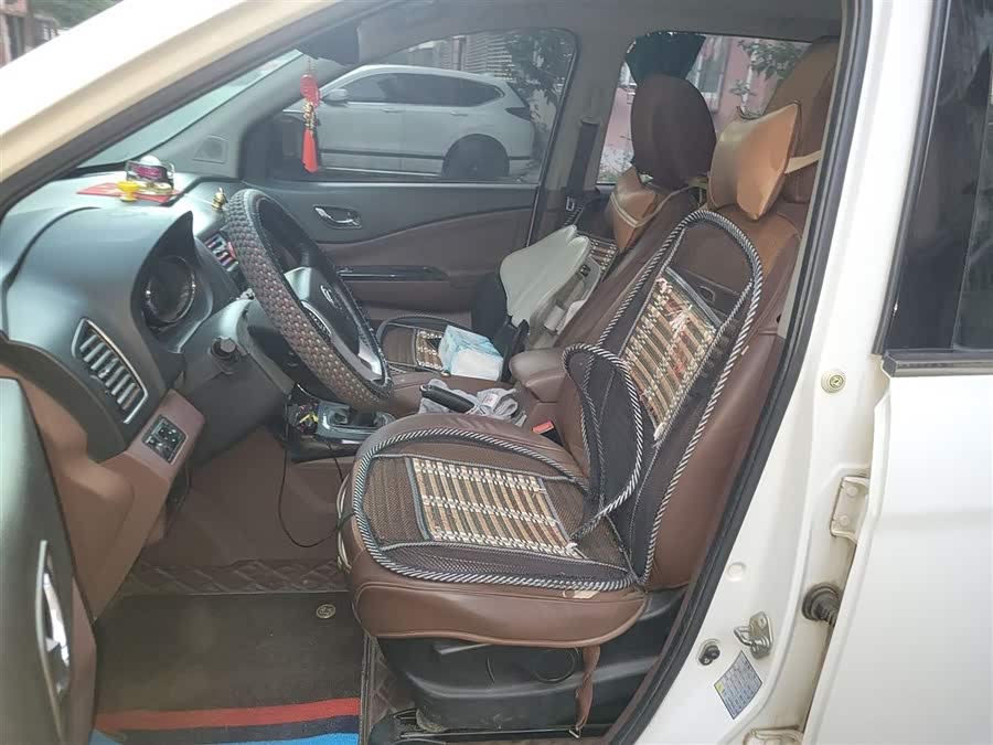 Forthing SX6 2016 #18 Forthing SX6 2016 car image #18