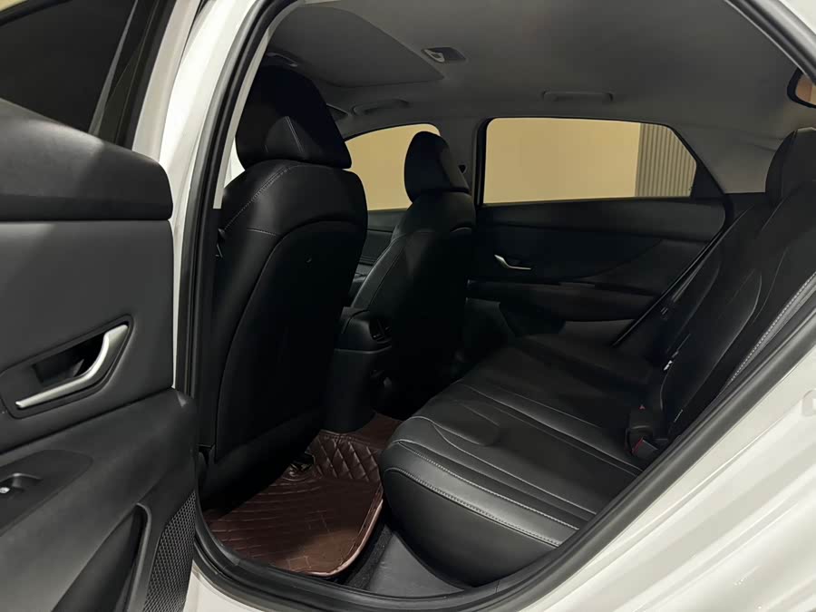 现代 伊兰特 2022 汽车图片 #18