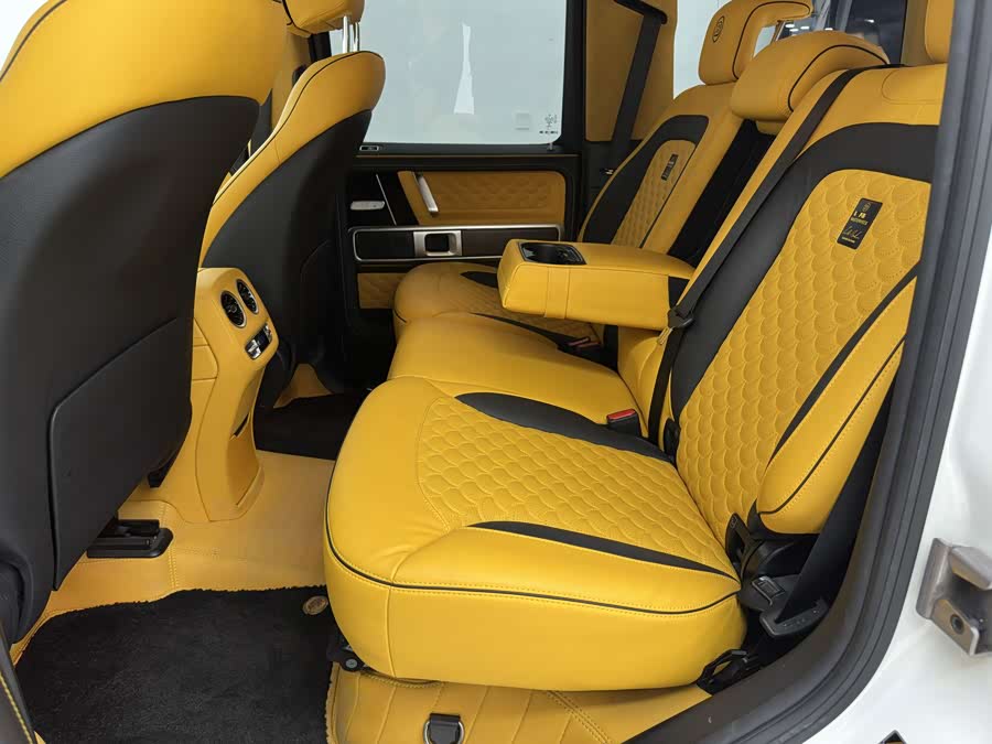 Mercedes-Benz 2023 car image #18