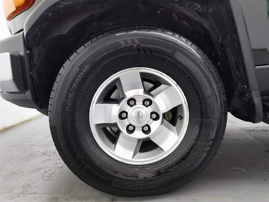 Toyota FJ Cruiser 2008 immagine di auto #18