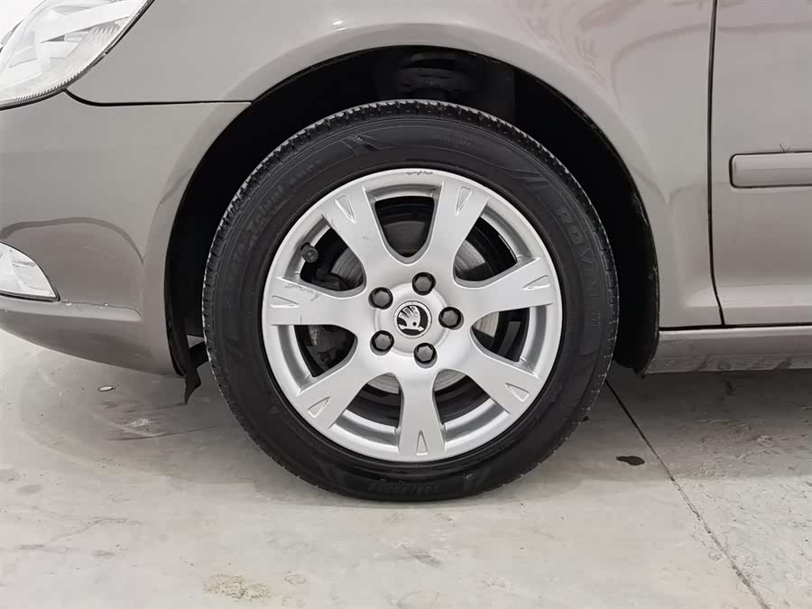 Skoda Octavia 2013 car image #18