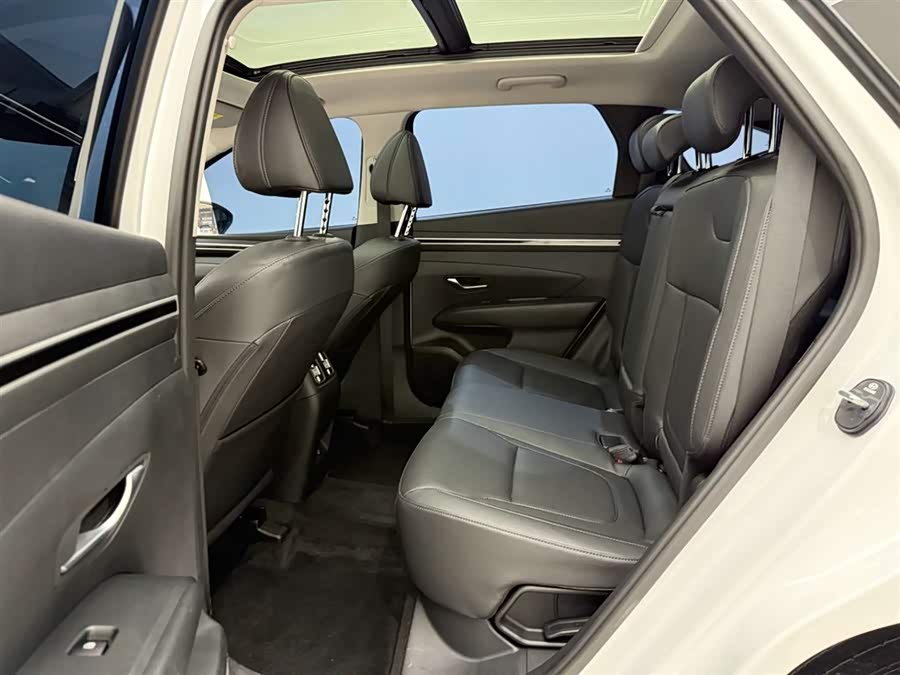 Hyundai Tucson 2024 car image #18