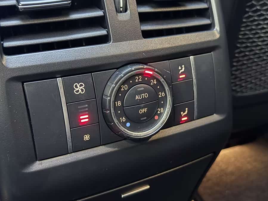 Mercedes-Benz GLE Coupe AMG 2016 car image #18