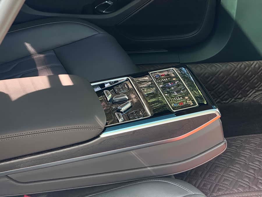 奥迪 奥迪A8 2019 汽车图片 #18