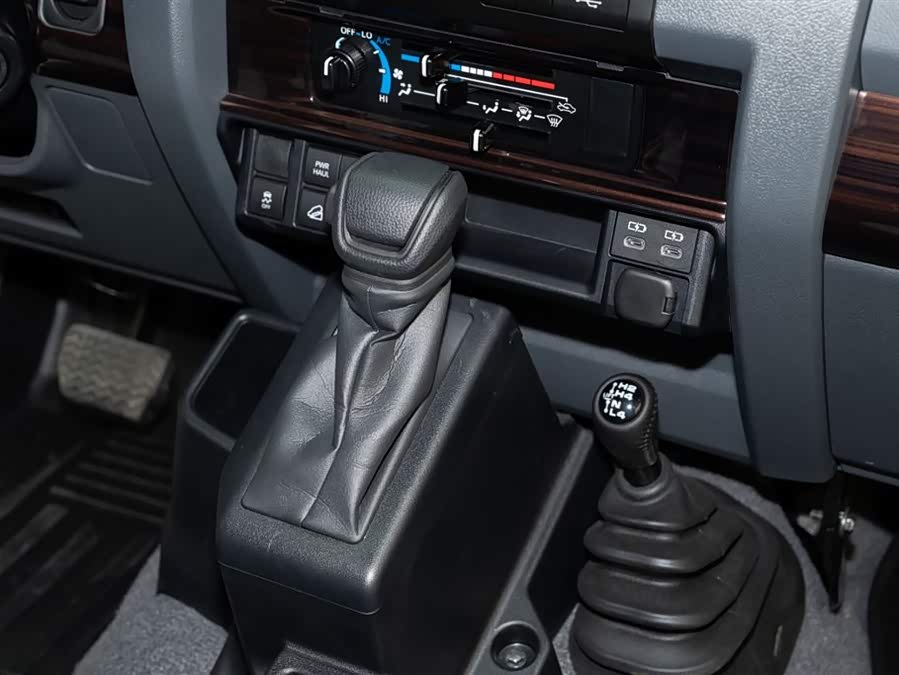 Toyota 2025 car image #18