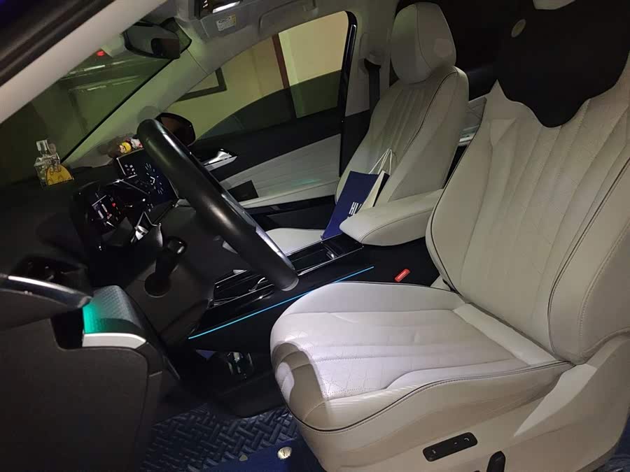 Volkswagen ID.6 X 2022 car image #18