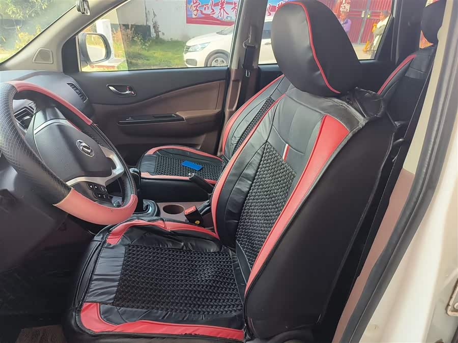 Forthing SX6 2016 car image #18