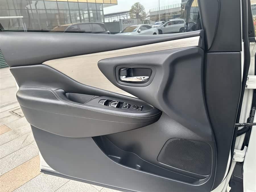 Nissan Murano 2018 immagine di auto #18