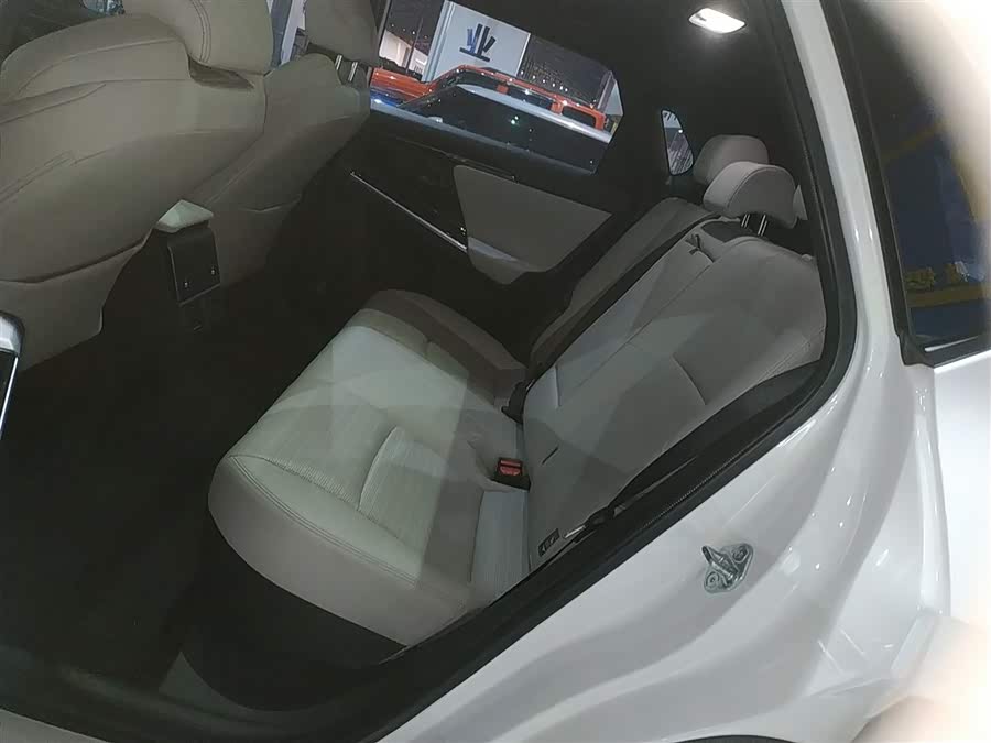 Toyota bZ4X 2022 immagine di auto #18