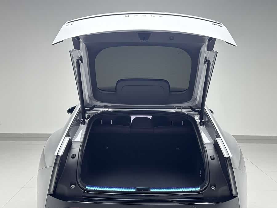 小鹏 小鹏P7 2025 汽车图片 #18