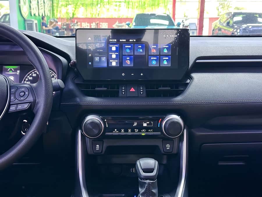 Kia Wildlander 2024 car image #18