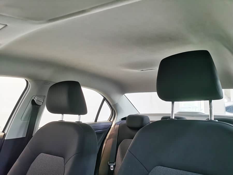 Volkswagen Jetta 2019 image de voiture #18