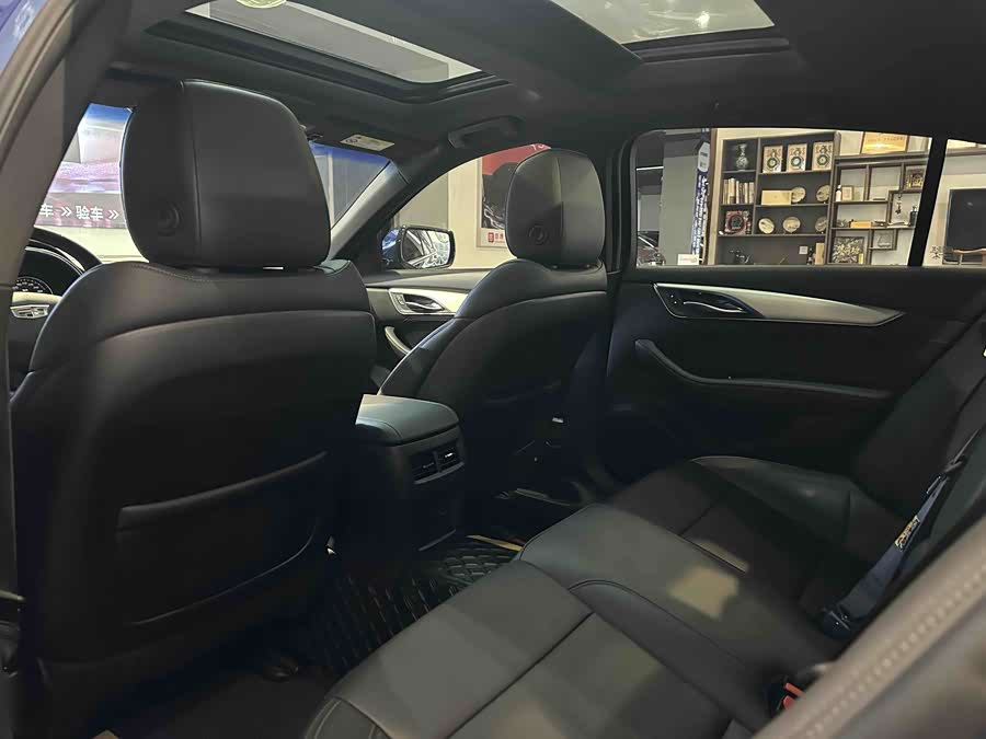 2020 car image #18