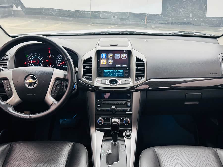 Chevrolet Captiva 2015 immagine di auto #18