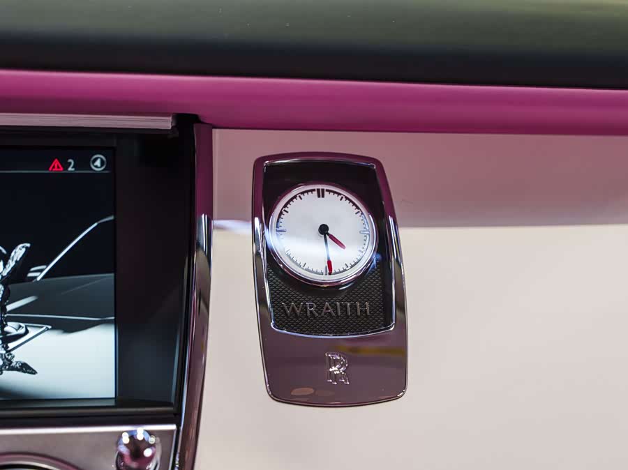 Denza Wraith 2023 car image #18