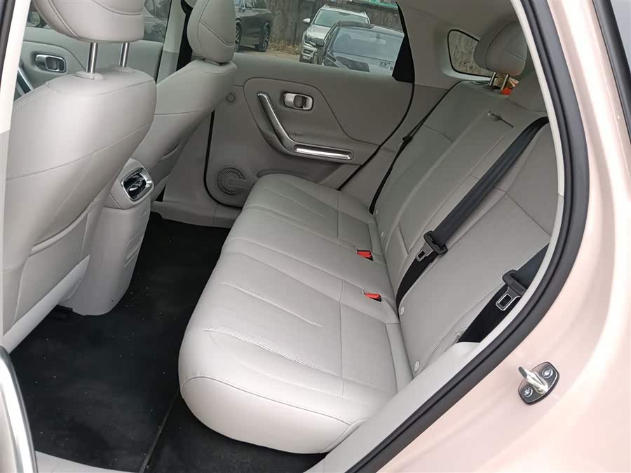 零跑汽车 零跑B01 2025 汽车图片 #18