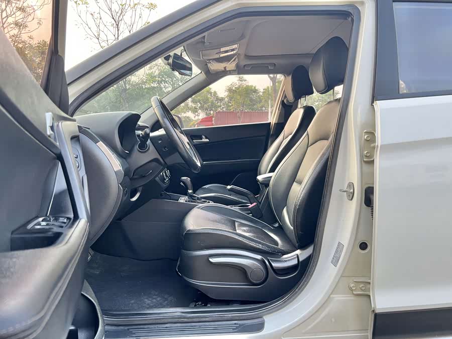 Hyundai ix25 2015 car image #18