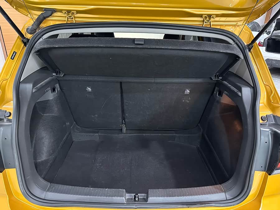 Volkswagen T-Cross 2021 #18 Volkswagen T-Cross 2021 car image #18